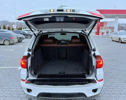 Белый БМВ Х5, объемом двигателя 3 л и пробегом 224 тыс. км за 13300 $, фото 52 на Automoto.ua