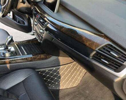 Белый БМВ Х5, объемом двигателя 3 л и пробегом 210 тыс. км за 18900 $, фото 17 на Automoto.ua