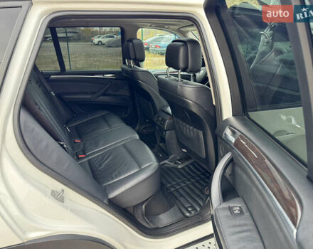 Білий БМВ Х5, об'ємом двигуна 3 л та пробігом 162 тис. км за 22500 $, фото 31 на Automoto.ua