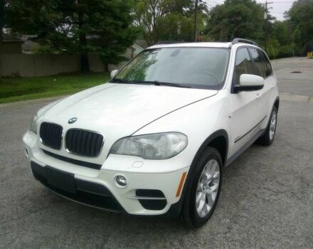 Белый БМВ Х5, объемом двигателя 3 л и пробегом 105 тыс. км за 3000 $, фото 1 на Automoto.ua