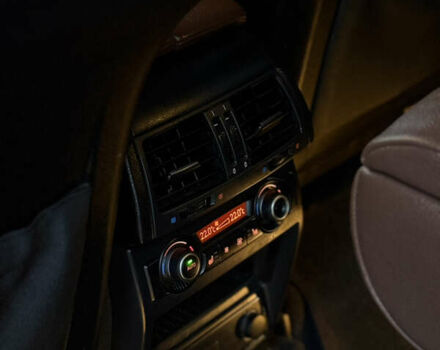 Белый БМВ Х5, объемом двигателя 3 л и пробегом 224 тыс. км за 13300 $, фото 50 на Automoto.ua