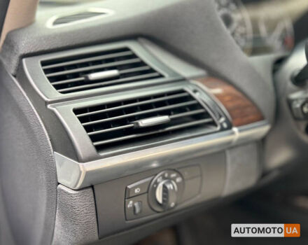 Белый БМВ Х5, объемом двигателя 3 л и пробегом 196 тыс. км за 16000 $, фото 9 на Automoto.ua