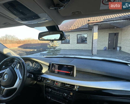 Белый БМВ Х5, объемом двигателя 2.99 л и пробегом 290 тыс. км за 22900 $, фото 6 на Automoto.ua