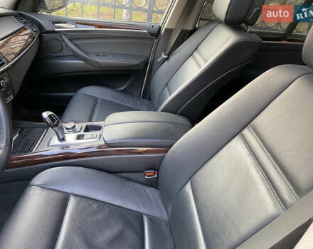 Білий БМВ Х5, об'ємом двигуна 3 л та пробігом 142 тис. км за 18999 $, фото 5 на Automoto.ua