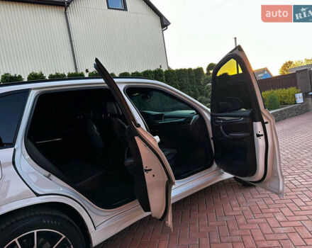 Белый БМВ Х5, объемом двигателя 2.99 л и пробегом 210 тыс. км за 32500 $, фото 26 на Automoto.ua