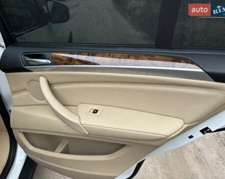 Білий БМВ Х5, об'ємом двигуна 3 л та пробігом 165 тис. км за 20500 $, фото 41 на Automoto.ua
