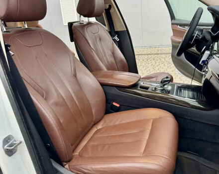 Білий БМВ Х5, об'ємом двигуна 2.98 л та пробігом 245 тис. км за 18900 $, фото 24 на Automoto.ua