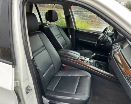 Белый БМВ Х5, объемом двигателя 3 л и пробегом 84 тыс. км за 3000 $, фото 8 на Automoto.ua