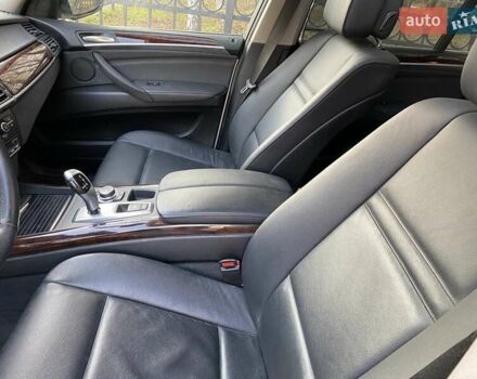 Білий БМВ Х5, об'ємом двигуна 3 л та пробігом 142 тис. км за 18999 $, фото 16 на Automoto.ua