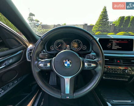 Белый БМВ Х5, объемом двигателя 2.99 л и пробегом 210 тыс. км за 30000 $, фото 6 на Automoto.ua