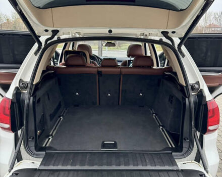 Білий БМВ Х5, об'ємом двигуна 2.98 л та пробігом 245 тис. км за 18900 $, фото 17 на Automoto.ua