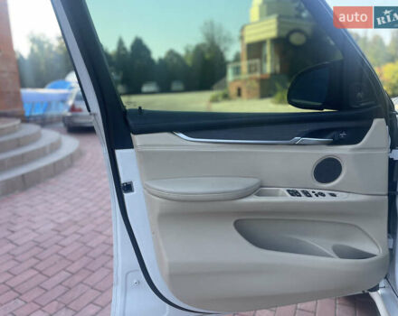 Білий БМВ Х5, об'ємом двигуна 2.98 л та пробігом 220 тис. км за 25500 $, фото 12 на Automoto.ua