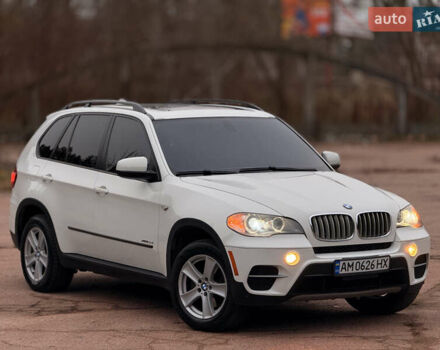 Білий БМВ Х5, об'ємом двигуна 2.98 л та пробігом 234 тис. км за 14800 $, фото 1 на Automoto.ua