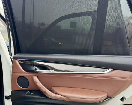 Білий БМВ Х5, об'ємом двигуна 2.98 л та пробігом 245 тис. км за 18900 $, фото 19 на Automoto.ua