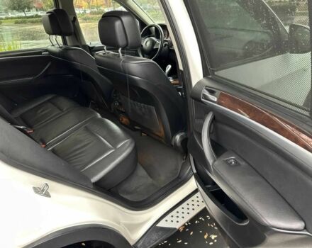 Белый БМВ Х5, объемом двигателя 3 л и пробегом 84 тыс. км за 3000 $, фото 12 на Automoto.ua