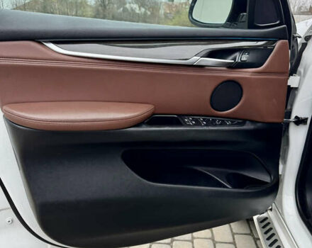 Білий БМВ Х5, об'ємом двигуна 2.98 л та пробігом 245 тис. км за 18900 $, фото 26 на Automoto.ua