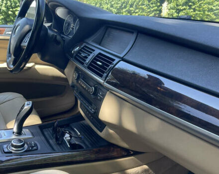 Белый БМВ Х5, объемом двигателя 2.98 л и пробегом 204 тыс. км за 15500 $, фото 3 на Automoto.ua