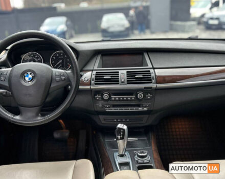 Белый БМВ Х5, объемом двигателя 3 л и пробегом 196 тыс. км за 16000 $, фото 12 на Automoto.ua