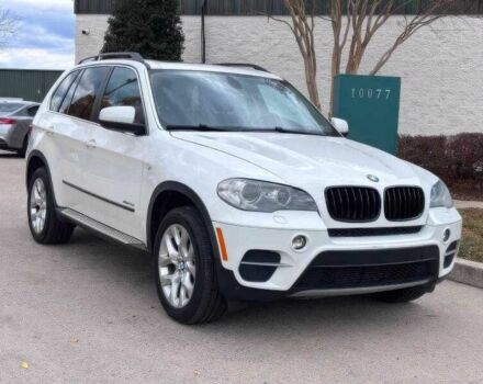 Белый БМВ Х5, объемом двигателя 3 л и пробегом 145 тыс. км за 7200 $, фото 3 на Automoto.ua