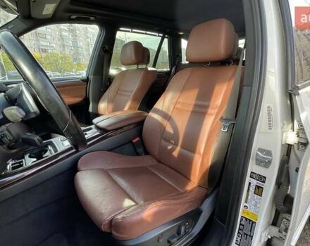 Белый БМВ Х5, объемом двигателя 2.98 л и пробегом 237 тыс. км за 16490 $, фото 6 на Automoto.ua