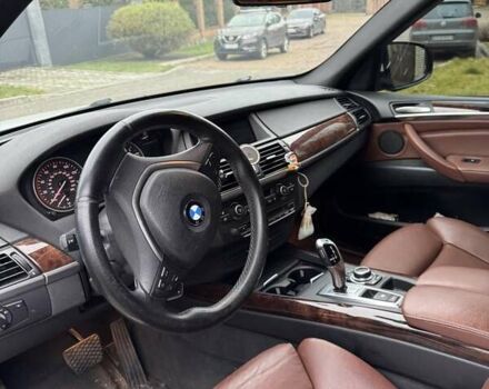 Белый БМВ Х5, объемом двигателя 2.98 л и пробегом 234 тыс. км за 14800 $, фото 6 на Automoto.ua