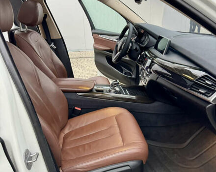 Білий БМВ Х5, об'ємом двигуна 2.98 л та пробігом 245 тис. км за 18900 $, фото 23 на Automoto.ua