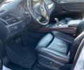 Белый БМВ Х5, объемом двигателя 3 л и пробегом 140 тыс. км за 12999 $, фото 1 на Automoto.ua