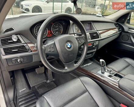 Білий БМВ Х5, об'ємом двигуна 3 л та пробігом 162 тис. км за 22500 $, фото 10 на Automoto.ua