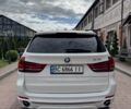 Белый БМВ Х5, объемом двигателя 3 л и пробегом 243 тыс. км за 19500 $, фото 5 на Automoto.ua
