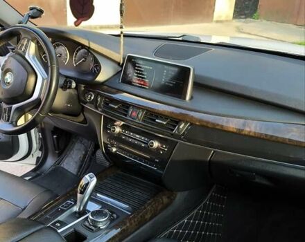 Белый БМВ Х5, объемом двигателя 3 л и пробегом 210 тыс. км за 18900 $, фото 16 на Automoto.ua