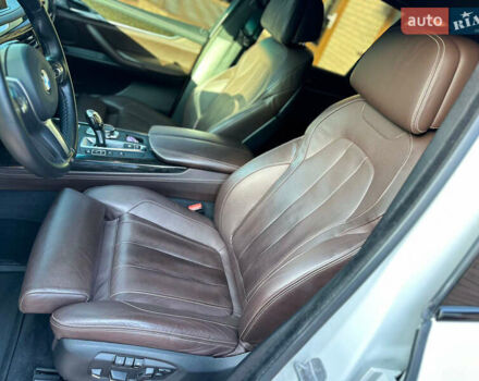 Белый БМВ Х5, объемом двигателя 2.99 л и пробегом 210 тыс. км за 30000 $, фото 13 на Automoto.ua