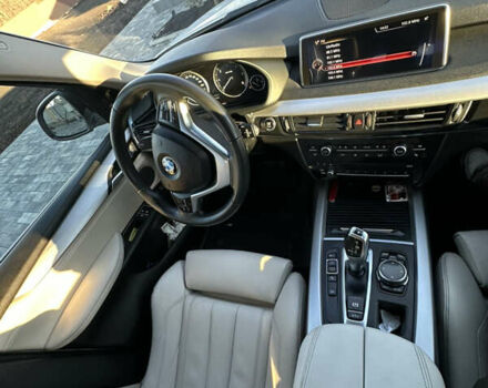 Белый БМВ Х5, объемом двигателя 2.99 л и пробегом 290 тыс. км за 22900 $, фото 7 на Automoto.ua