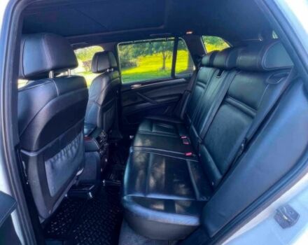 Белый БМВ Х5, объемом двигателя 4.4 л и пробегом 83 тыс. км за 4750 $, фото 12 на Automoto.ua