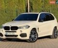Білий БМВ Х5, об'ємом двигуна 2.98 л та пробігом 160 тис. км за 25500 $, фото 1 на Automoto.ua