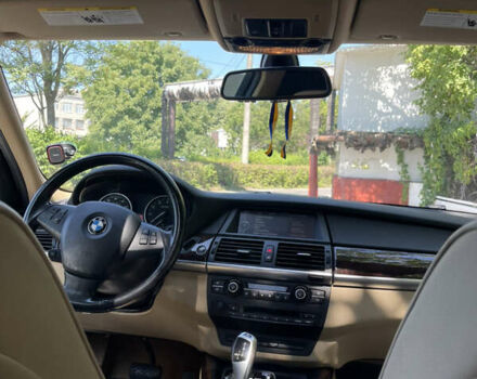 Белый БМВ Х5, объемом двигателя 2.98 л и пробегом 204 тыс. км за 15500 $, фото 8 на Automoto.ua