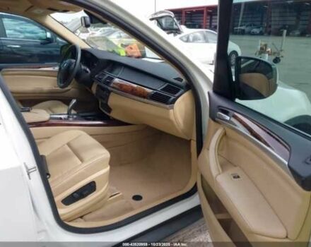 Білий БМВ Х5, об'ємом двигуна 3 л та пробігом 106 тис. км за 1500 $, фото 4 на Automoto.ua