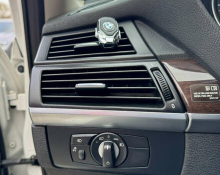 Білий БМВ Х5, об'ємом двигуна 3 л та пробігом 162 тис. км за 22500 $, фото 17 на Automoto.ua