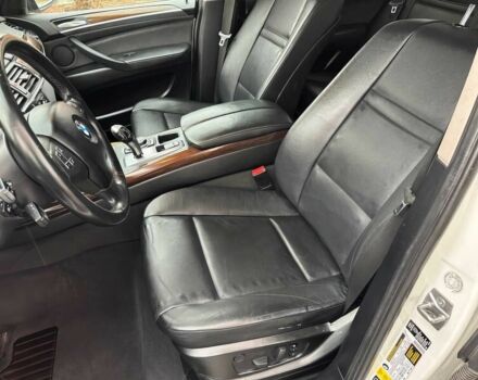 Белый БМВ Х5, объемом двигателя 3 л и пробегом 84 тыс. км за 3000 $, фото 11 на Automoto.ua