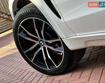 Белый БМВ Х5, объемом двигателя 2.99 л и пробегом 210 тыс. км за 30000 $, фото 9 на Automoto.ua