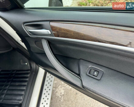 Білий БМВ Х5, об'ємом двигуна 3 л та пробігом 162 тис. км за 22500 $, фото 37 на Automoto.ua