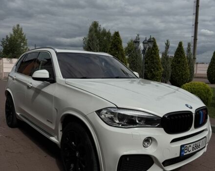 Белый БМВ Х5, объемом двигателя 3 л и пробегом 243 тыс. км за 19500 $, фото 2 на Automoto.ua