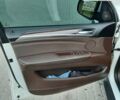 Білий БМВ Х5, об'ємом двигуна 2.98 л та пробігом 160 тис. км за 15500 $, фото 13 на Automoto.ua