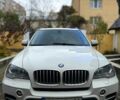 Белый БМВ Х5, объемом двигателя 3 л и пробегом 215 тыс. км за 16500 $, фото 1 на Automoto.ua