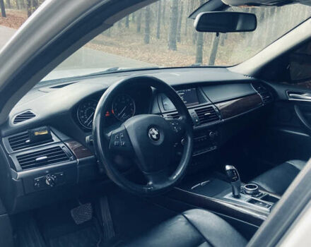 Белый БМВ Х5, объемом двигателя 2.98 л и пробегом 141 тыс. км за 16300 $, фото 19 на Automoto.ua