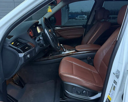 Белый БМВ Х5, объемом двигателя 3 л и пробегом 224 тыс. км за 13300 $, фото 45 на Automoto.ua