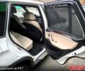 Белый БМВ Х5, объемом двигателя 3 л и пробегом 225 тыс. км за 19200 $, фото 8 на Automoto.ua
