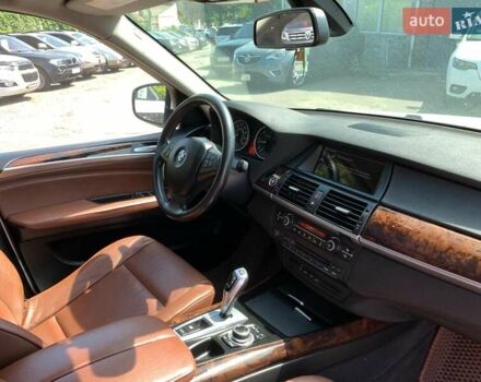 Білий БМВ Х5, об'ємом двигуна 3 л та пробігом 212 тис. км за 17240 $, фото 25 на Automoto.ua