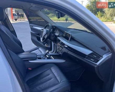 Белый БМВ Х5, объемом двигателя 2 л и пробегом 220 тыс. км за 27500 $, фото 8 на Automoto.ua