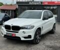 Белый БМВ Х5, объемом двигателя 3 л и пробегом 222 тыс. км за 21990 $, фото 1 на Automoto.ua