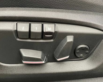 Белый БМВ Х5, объемом двигателя 3 л и пробегом 289 тыс. км за 26400 $, фото 17 на Automoto.ua